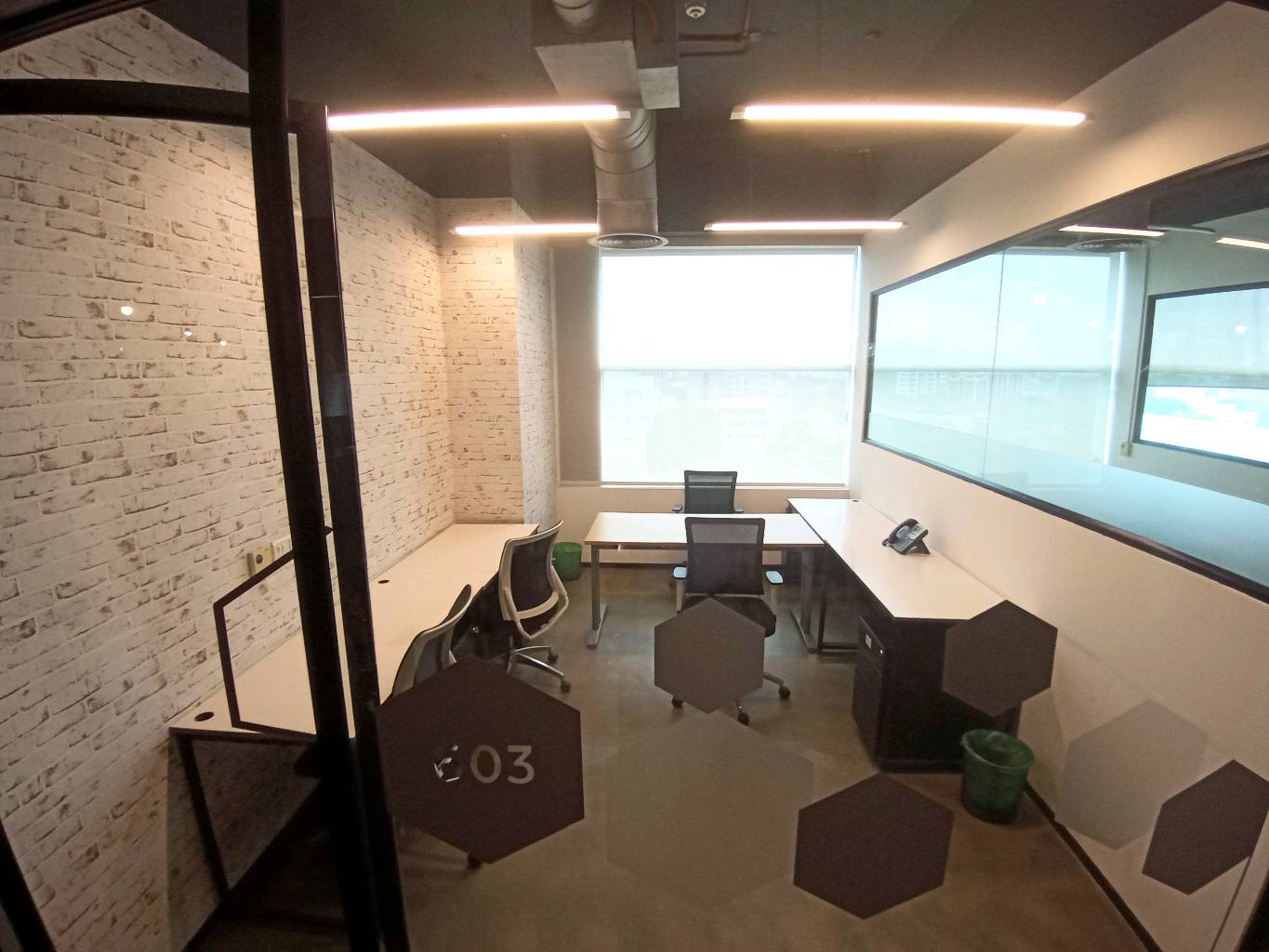office spaces @Express Avenue 6th f.